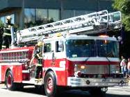 Un incendio en una empresa en Azuqueca de Henares obliga a desalojar a cuarenta personas