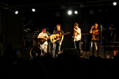 'The Sportings' actúo el jueves por la noche en la plaza Mayor. (Foto: Álvaro Picazo)