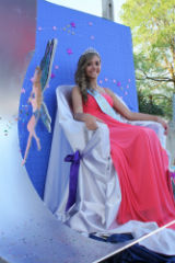 Mercedes Martínez Ruiz ha sido la Reina de las Fiestas de este año. (Foto: Álvaro Picazo)