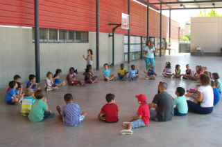 Juegos en el colegio La Paloma. Fotografía: Álvaro Díaz Villamil / Ayuntamiento de Azuqueca de Henares.
