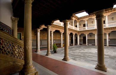 Los distintos usos del edificio del Palacio de Antonio de Mendoza, detalle monumental de noviembre