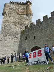 La diputada de Cultura respalda la rehabilitación del castillo de Galve