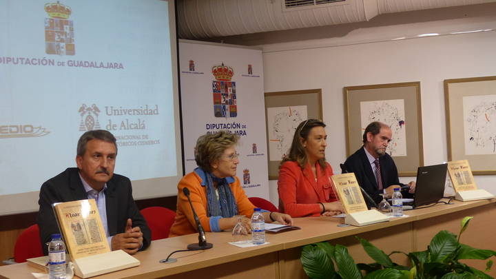 La presidenta de la Diputación asiste a la presentación del libro sobre Alvar Fáñez, de Plácido Ballesteros