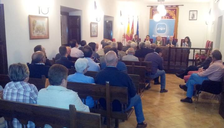 Guarinos: “Con los gobiernos del PP, España, Castilla-La Mancha y Guadalajara seguirán creciendo y creando empleo”