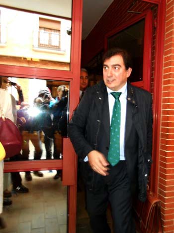 Hermoso Murillo, a su salida de los juzgados el pasado 3 de abril (Foto: www.miciudadreal.es)