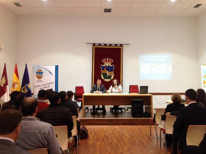 El Ayuntamiento de Guadalajara celebró con éxito el I Encuentro de Pluralismo Religioso y Gestión Municipal