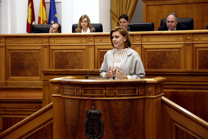 Cospedal anuncia la devolución a los funcionarios de Castilla La Mancha del 25% de la extra de 2012 durante el primer trimestre del próximo año