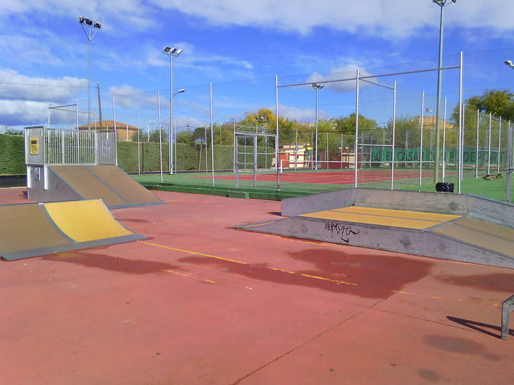 El Ayuntamiento de El Casar renueva las pistas de Skate