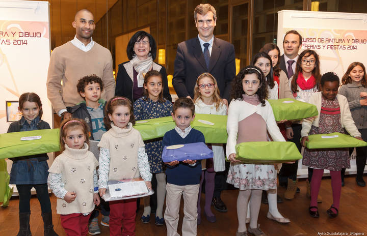 Inauguración de las exposiciones de las fotografías ganadoras y seleccionadas en la presente edición del concurso de Fotografías de Ferias y Fiestas