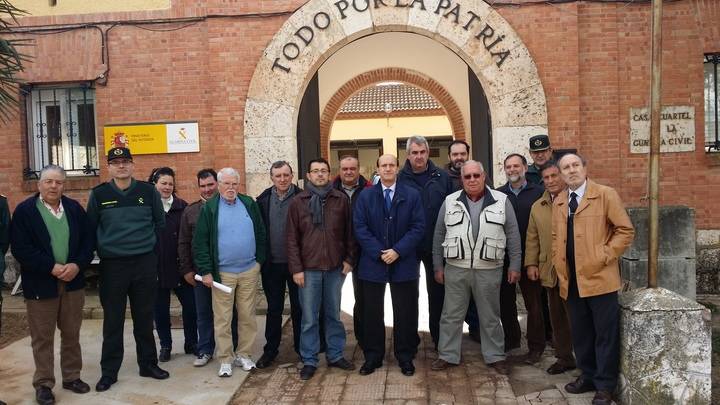 El subdelegado del Gobierno visita el cuartel de la Guardia Civil en Hita junto a los alcaldes de dicha demarcación