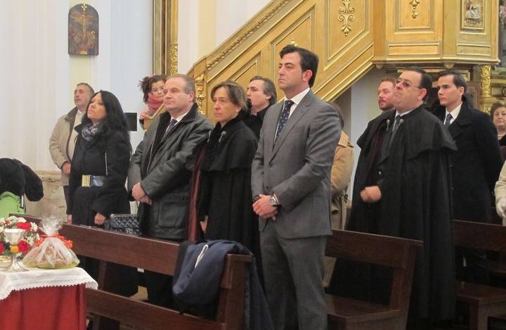 Las gélidas temperaturas no enfrían la devoción que Cabanillas del Campo profesa a San Blas