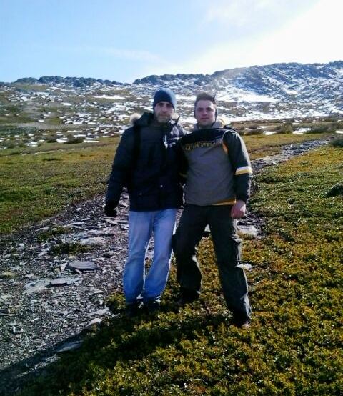 Dos colaboradores de GUADANEWS, Jacinto García y Rubén Arribas, coronan el Pico Ocejón en dos horas y siete minutos