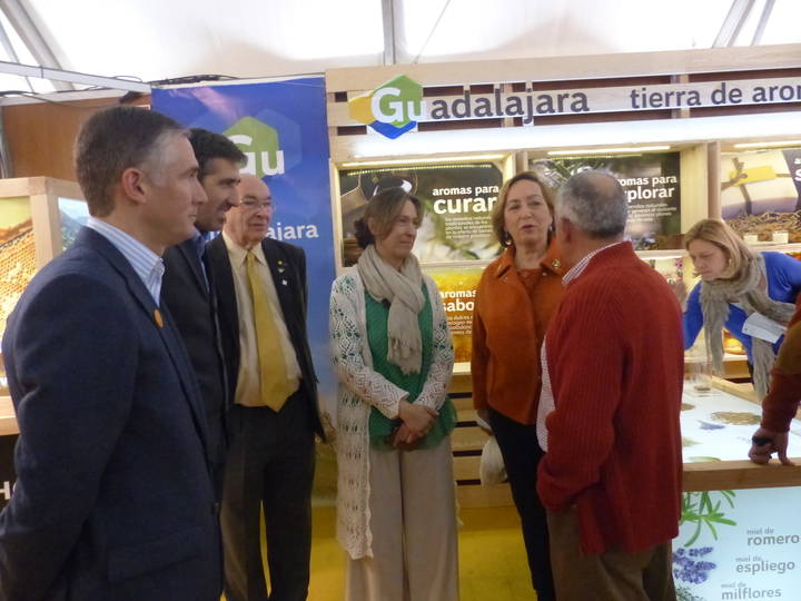 Soriano anuncia en Guadalajara nuevas ayudas de 2,6 millones de euros para la apicultura