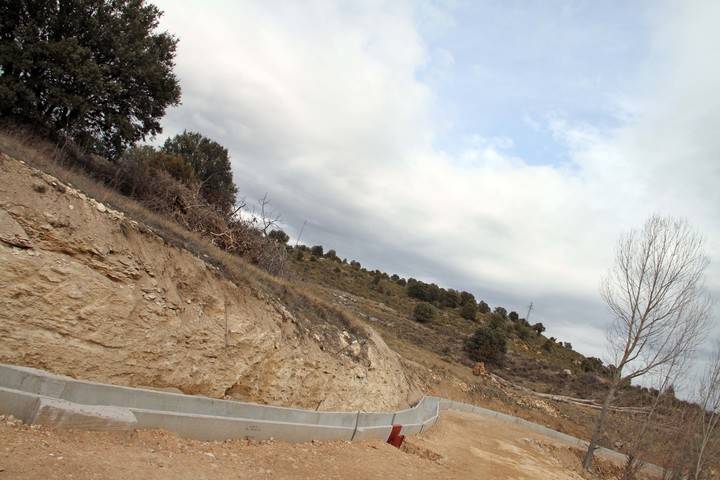 El Ayuntamiento de Trillo culmina las obras de mejora en el Caz Grande que abastece los huertos trillanos del Cifuentes