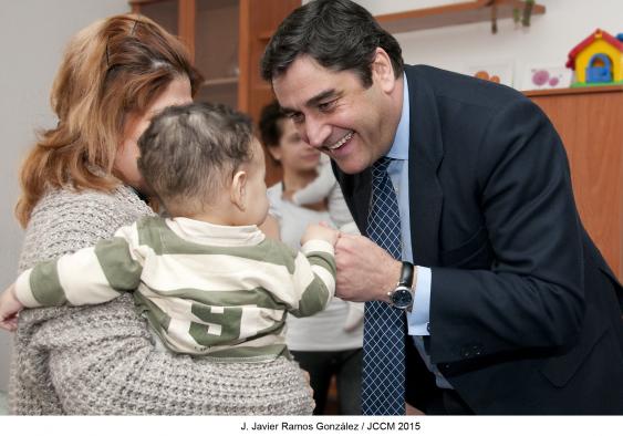 Sanidad y Asuntos Sociales crea el distintivo ‘Municipio Amigo de la Familia de Castilla-La Mancha’