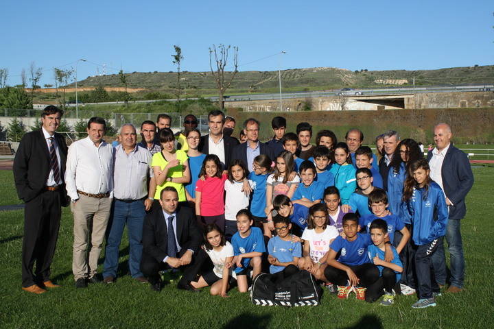 Abel Antón apoya la apuesta deportiva de la candidatura de Antonio Román en Guadalajara