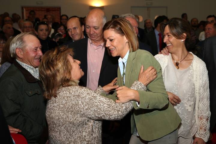 Cospedal afirma en Jadraque que para seguir creando empleo y crecimiento económico es necesario que el cambio político iniciado en 2011 tenga continuidad