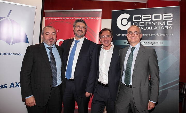El Centro Demostrador TIC de Castilla-La Mancha, gestionado por FEDETICAM, acogió una sesión en la que se explicaron “Las 5 claves del liderazgo resiliente”. 