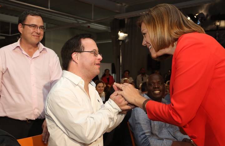 Cospedal anuncia en Azuqueca su compromiso de impulsar una ley que garantice la accesibilidad universal en todos los municipios de la región