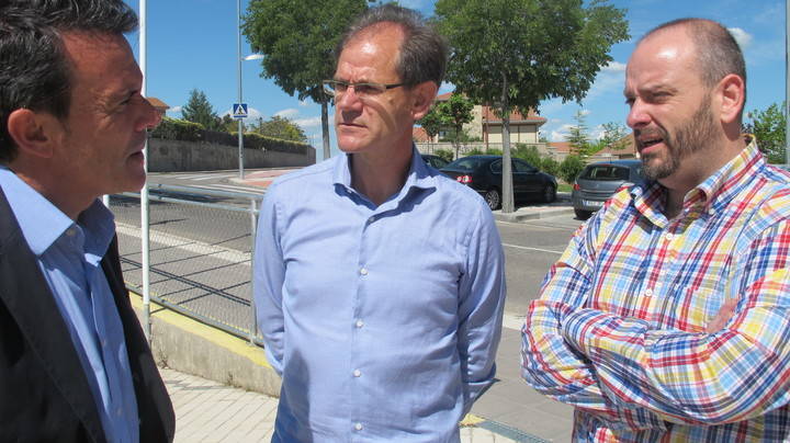 Abel Antón se interesa por los proyectos que en materia deportiva quiere impulsar el candidato popular a la Alcaldía de Alovera