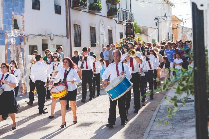 Fuentenovilla vive con intensidad sus fiestas de San Isidro y de la Virgen del Perpetuo Socorro