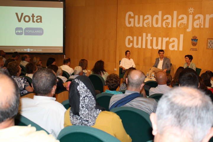 Román: La perspectiva familiar tiene que estar presente en todas las políticas públicas