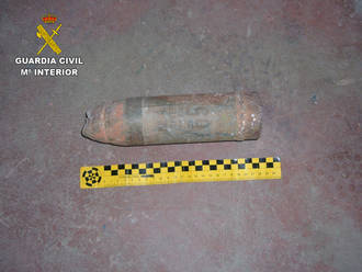 La Guardia Civil desactiva un proyectil de artillería de la Guerra Civil en el término municipal de Villaviciosa de Tajuña