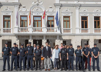 Los ocho nuevos agentes de la Policía Local han tomado posesión de su cargo