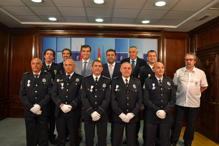 La Junta de Comunidades reconoce la labor de 12 agentes de Policía Local de la provincia de Guadalajara