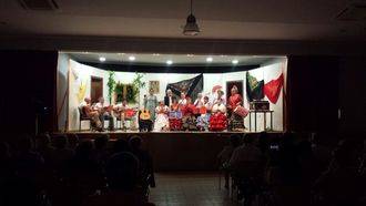 Música, pasión, sentimiento, y voces rocieras en la exitosa actuación de fin de curso del coro rociero del Centro de Día de Alovera