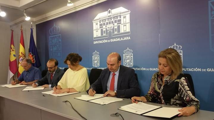 Un nuevo convenio entre Diputación y los cuatro Grupos de Desarrollo Rural eleva su colaboración por encima de los 2 millones de euros