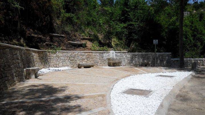 Terminan las obras de recuperación de la Fuente del Caño Dorado en Horche
