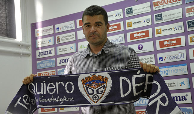 Manolo Cano, en su presentación: Quiero un equipo que se crea que somos capaces de todo
