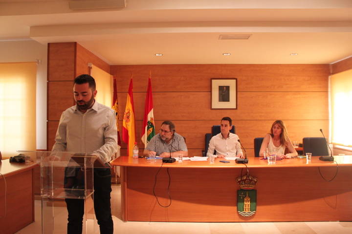 Luis Blanco sustituye a la recientemente nombrada consejera, Reyes Estévez, como concejal en Cabanillas del Campo