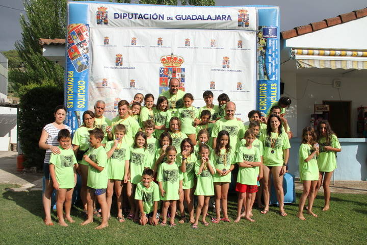 Pareja vivirá intensamente su Finde Joven entre el 18 y el 19 de julio