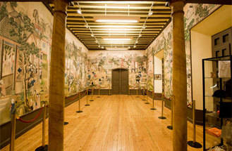 Gusto por lo oriental en el siglo pasado, en el Palacio de la Cotilla, detalle monumental de agosto