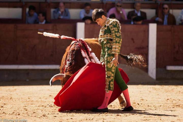 El guadalajareño Adrián Henche debutará con picadores en la feria seguntina de San Roque