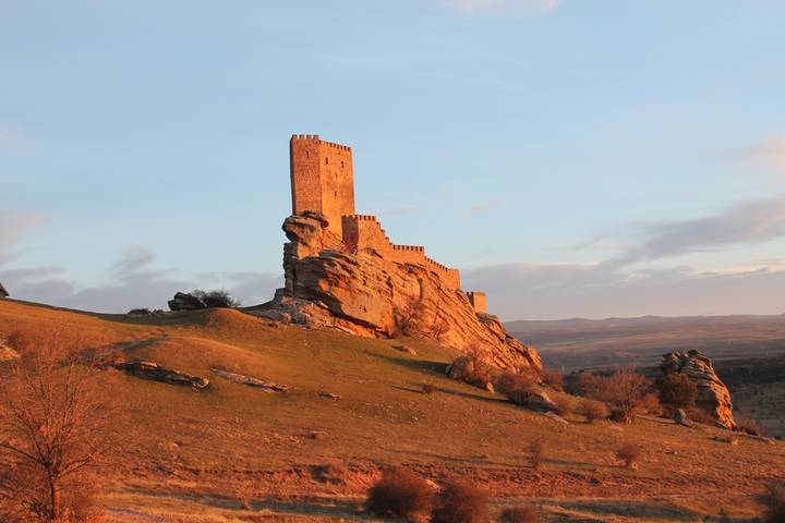 El castillo de Zafra en Juego de Tronos: Una apasionante historia geológica que supera la ficción