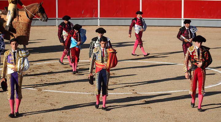 La falta de toro aguó la novillada de la Feria de Cabanillas del Campo