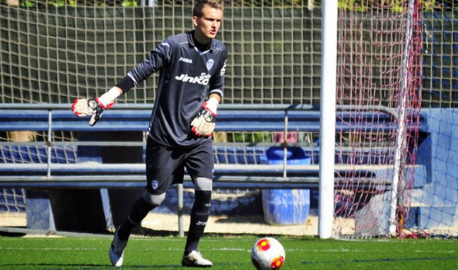 Ferrán Ferri llega a Guadalajara para disputarle la portería a Kevin Ulbrich