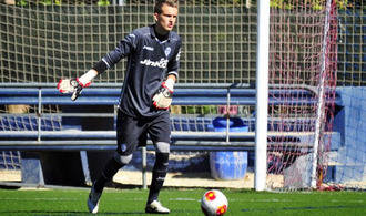 Ferrán Ferri llega a Guadalajara para disputarle la portería a Kevin Ulbrich