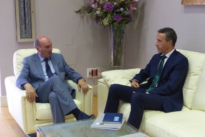 El presidente de la Diputación traslada su apoyo a la UNED para seguir facilitando el acceso a la formación universitaria