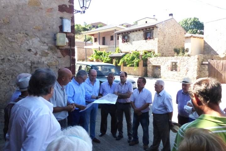 Latre: Diputación invertirá casi 300.000 euros para resolver el problema del agua en la zona próxima a La Miñosa