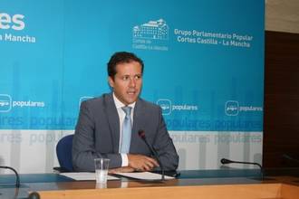 Velázquez pide a Page que dé explicaciones urgentes sobre “el escándalo Ruiz Molina”