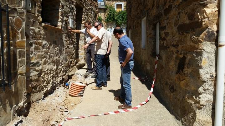 La Diputación lleva a cabo la renovación de la red de abastecimiento de Arroyo de Fraguas