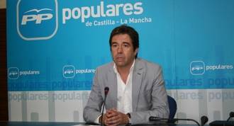 Robisco critica que los anuncios de Page representan una broma y un timo para la Sanidad y la Educación pública