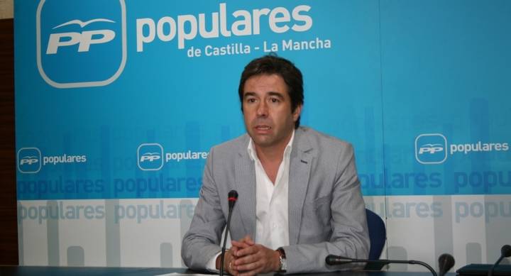 Robisco critica que los anuncios de Page representan una broma y un timo para la Sanidad y la Educación pública