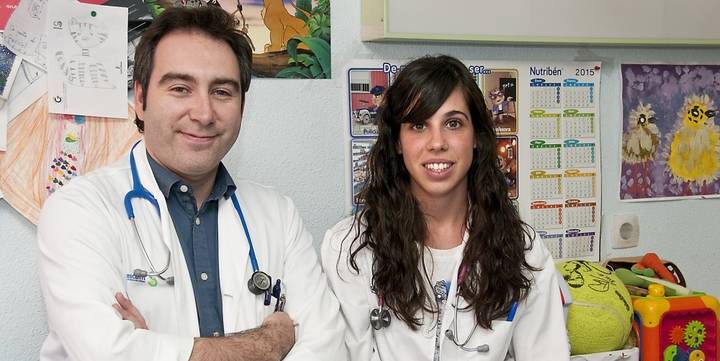 El Hospital de Guadalajara recibe un premio por un trabajo sobre endoscopias infantiles