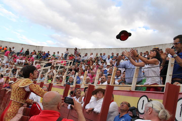 Adrián Henche y Miguel Angel Silva abren la puerta grande de Las Cruces de Sigüenza