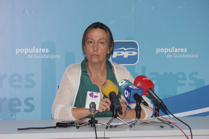 Ana Guarinos: “La gestión económica y financiera de Cospedal al frente del gobierno regional ha sido impecable y ejemplar” 